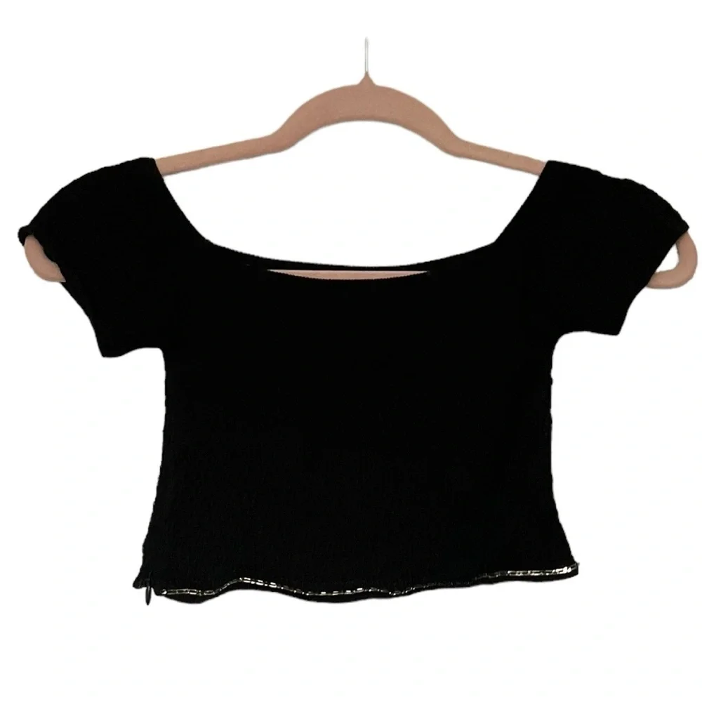 WELLDONE Smocked Off Shoulder Chain Crop Top Cami